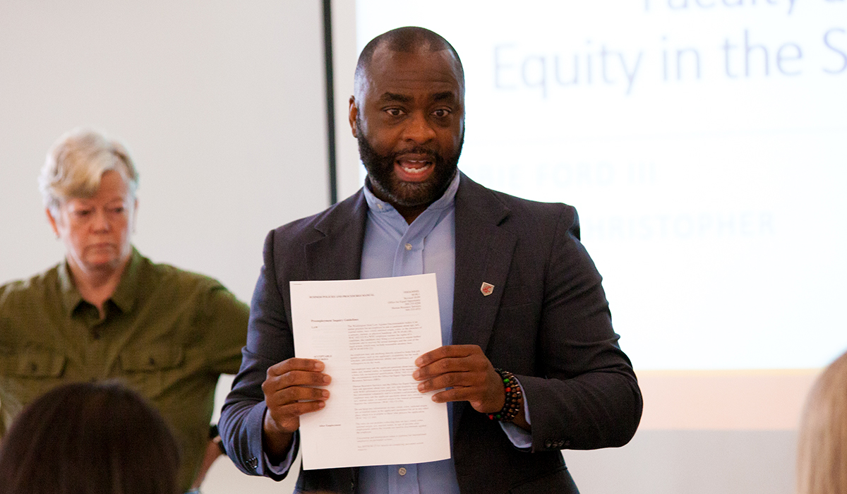 Obie Ford III presenting to faculty.